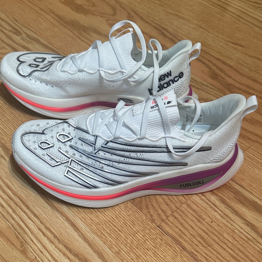 New Balance Women's White and Pink Athletic Shoes